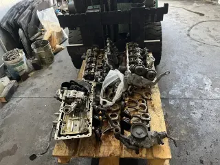 Двигател на части бмв г11/12 750 и 449 ( dvigatel na chasti bmw g11/12